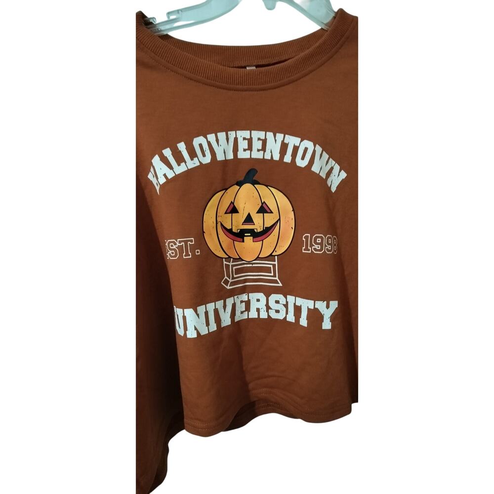 4235) Halloween Town University Long Sleeve Crewneck Cropped Sweatshirt 2XL - Picture 3 of 5